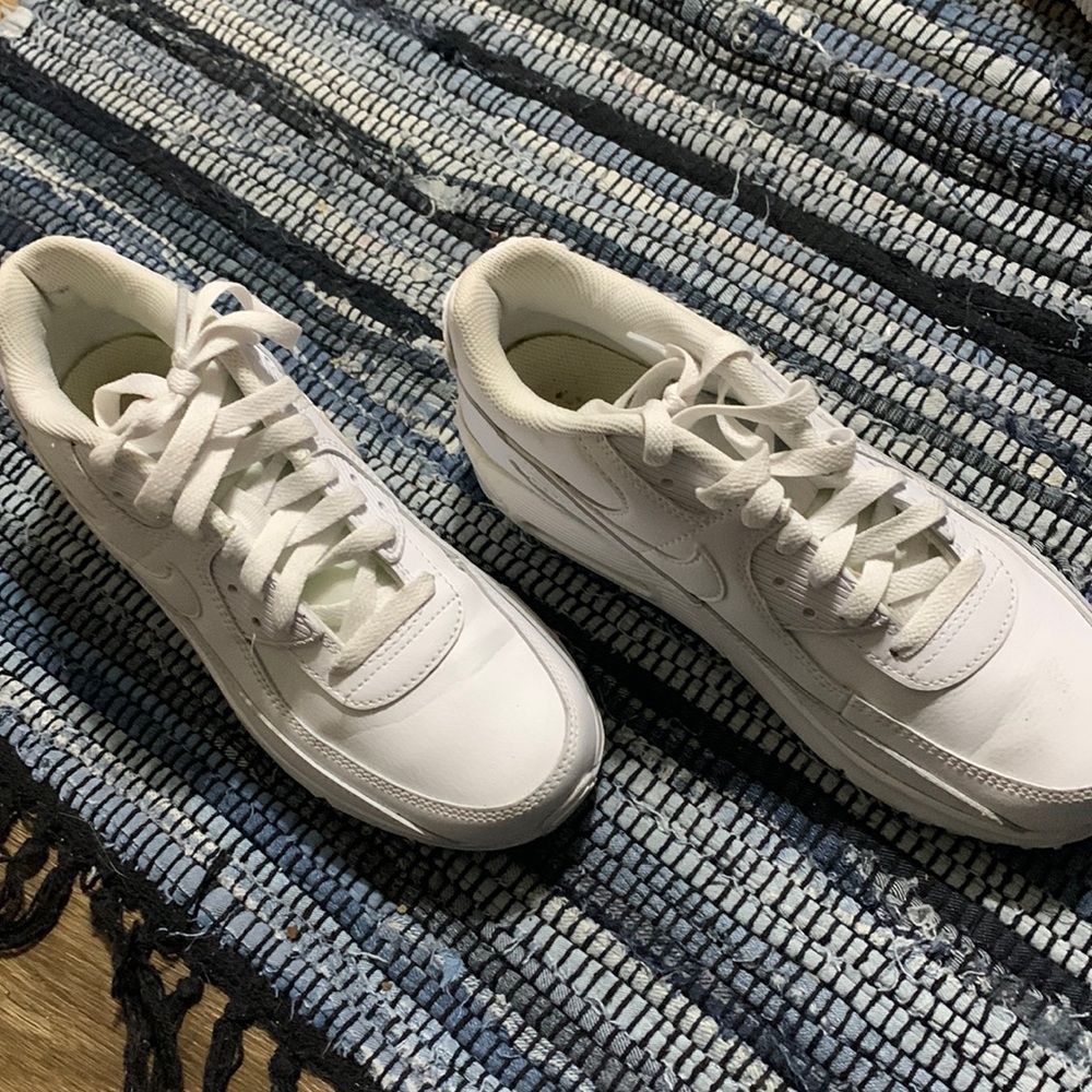 nike air max white small creasing very comfortable but only worn a few times.